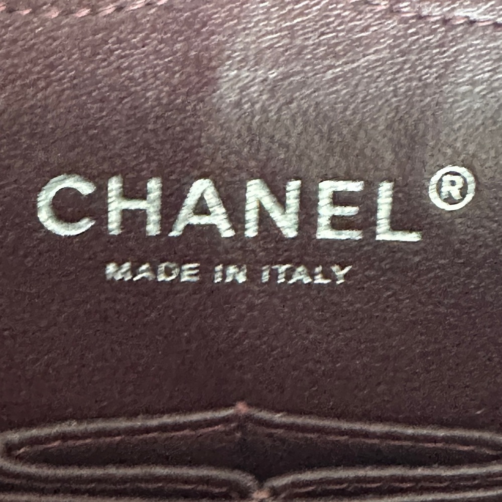 Chanel Jumbo Classic Flap - Picture 8 of 17